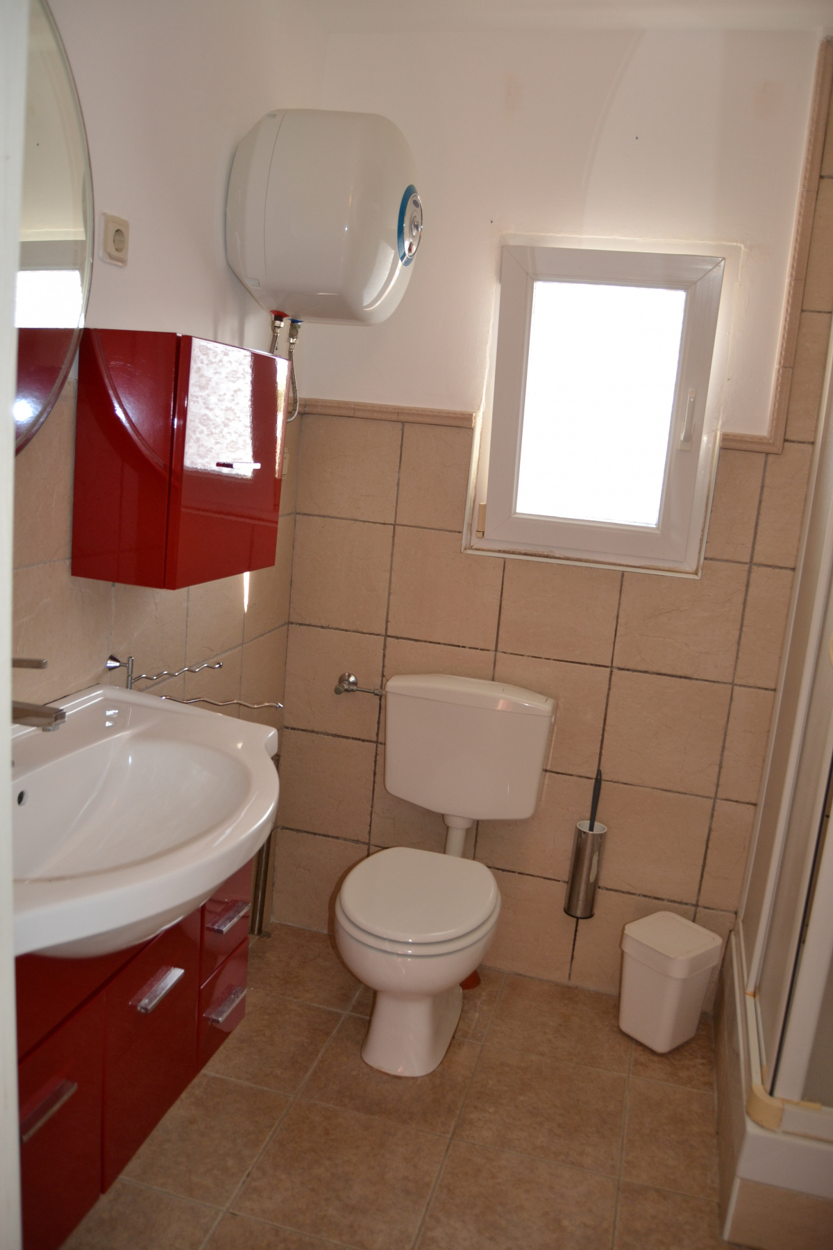 bagno con box doccia
