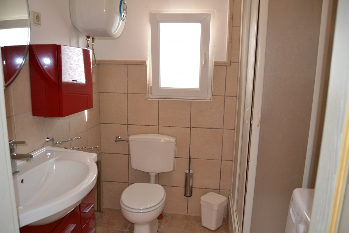 bagno con box doccia