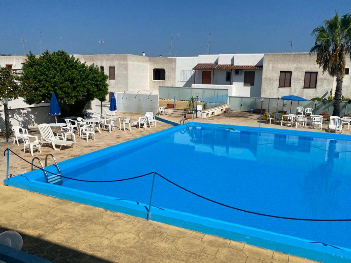 piscina villaggio accesso gratis dai primi di luglio fino ai primi di settembre